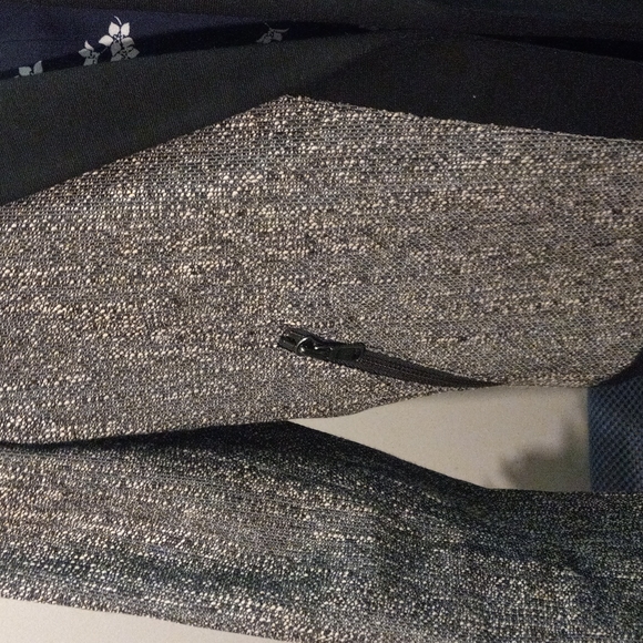 Ann Taylor blazer - Picture 3 of 5